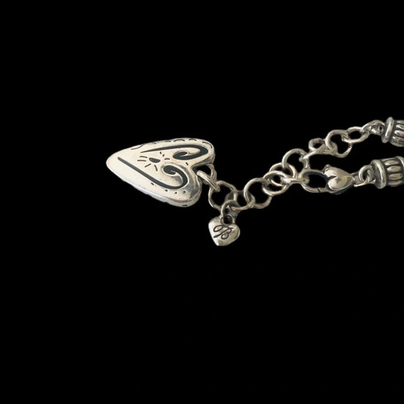 Brighton 3 strand leather necklace silver plated with 3 hearts. Silver plated - Picture 5 of 7